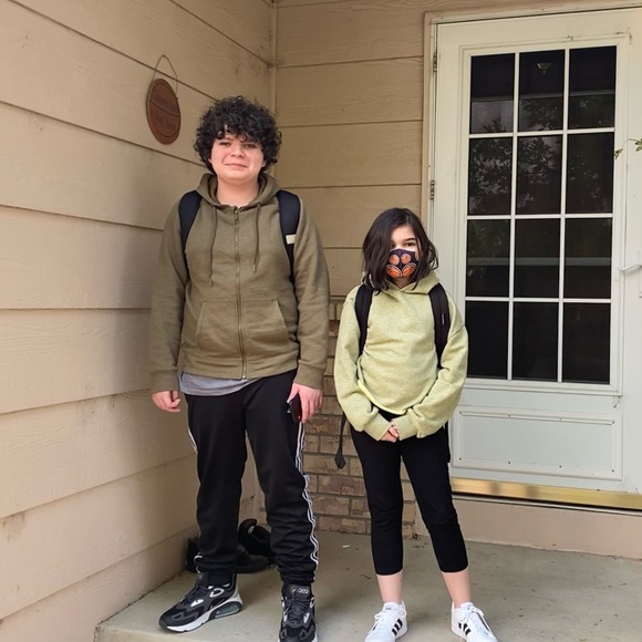 Welcome to My Closet! - Picture 7 of 8